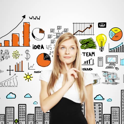 kvinde overvejer online marketing strategi